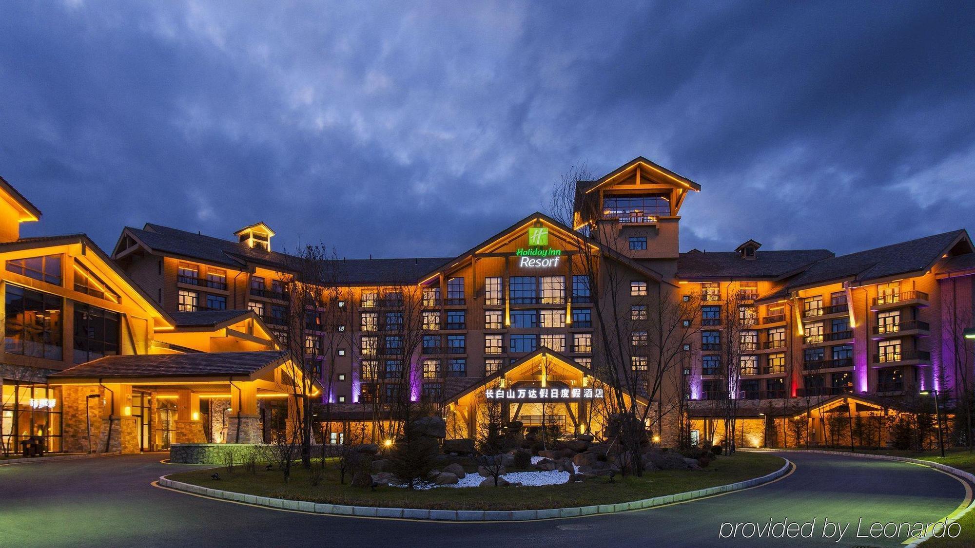 Wanda Jin Suites Changbaishan Fusong Exterior foto